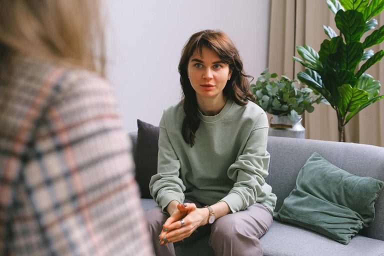 When Giving Mental Health Advice, Most People Make This Mistake (M)