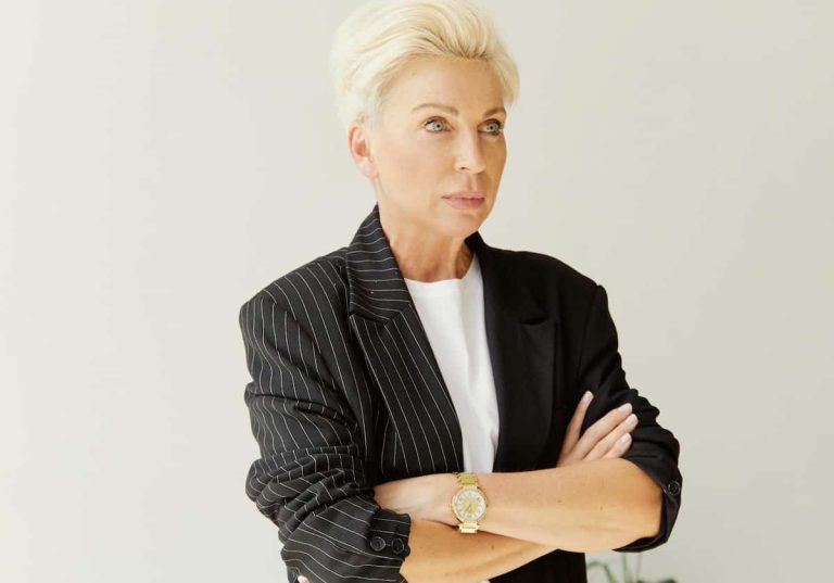 The Social Cost Of Saying “I’m Neutral” On Controversial Issues (M)