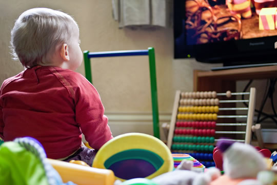 One Extra Hour of TV Reduces Toddlers’ Kindergarten Chances post image