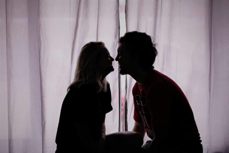 Study Tests If More Relationship Sex Really Boosts Happiness (M)
