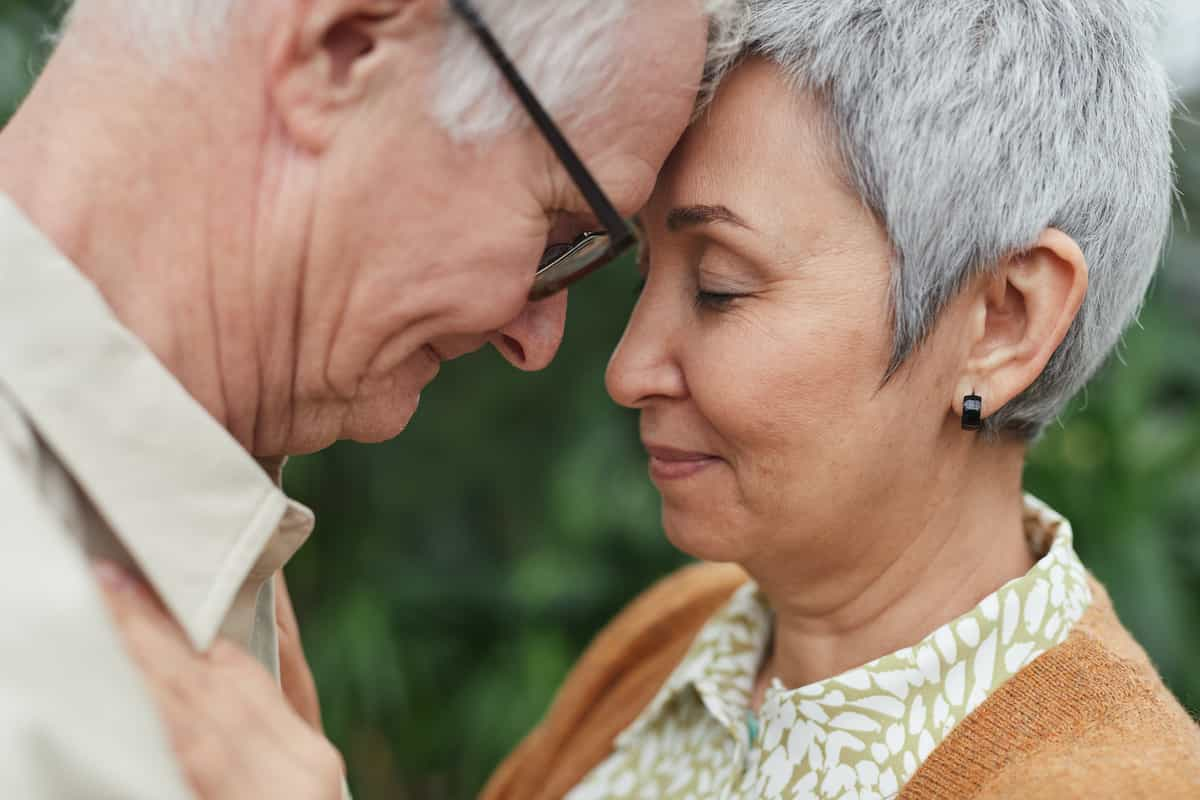 This Relationship Quality Slashes Dementia Risk By 60%