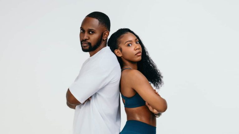 The Beauty-Status Trade-Off: How Your Income Affects Your Partner’s Waistline (M)