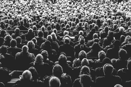 Crowd Psychology: 7 Myths About Mobs And Masses