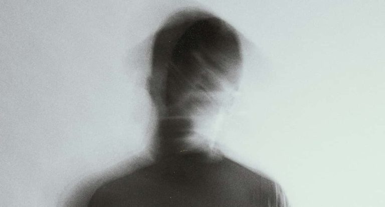 Depression: 8 Vicious Circles That Trigger & Sustain It (P)