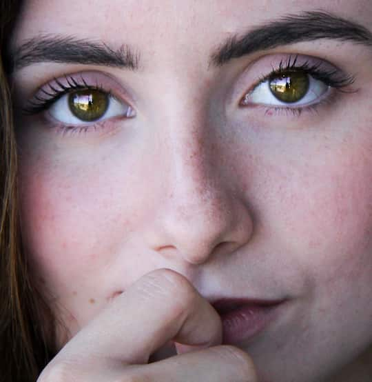 Quick Eye Movements Reveal The Decisions People Have Already Made (M)