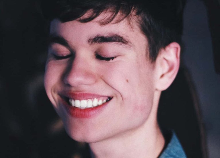Why Closing Your Eyes Can Actually Make It Harder to Hear (M)