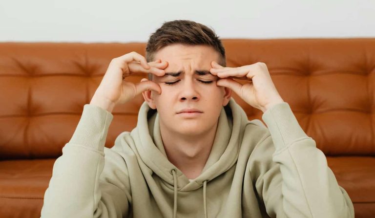 The Happiness Trap: Why The Search For Joy Backfires (M)