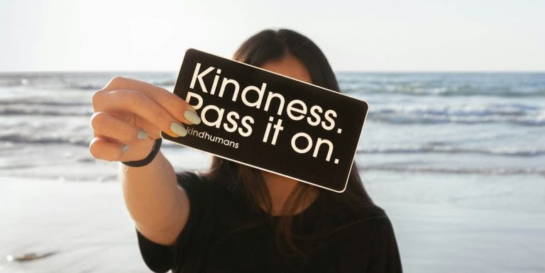 10 Wonderful Ways Kindness Transforms Your Well-Being (P)