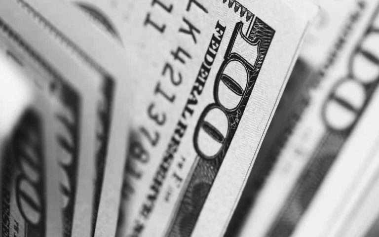 This Money Problem Ages Your Brain Faster (M)