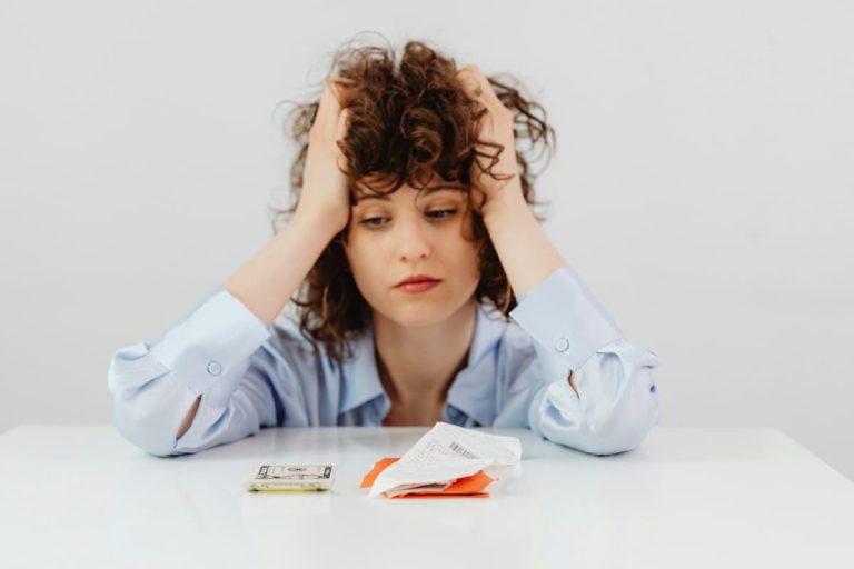 One Habit That Dramatically Reduces Financial Anxiety (M)