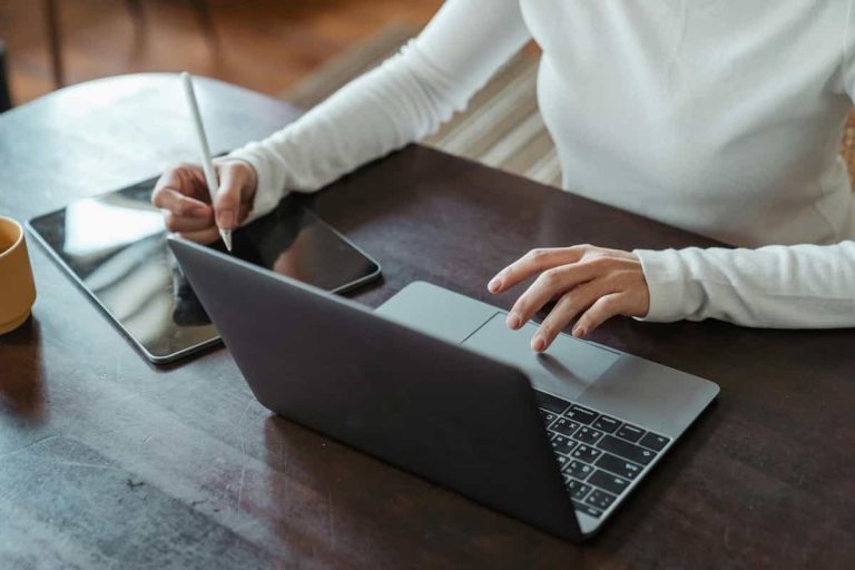 Why People Think Women Are Better At Multitasking (M)