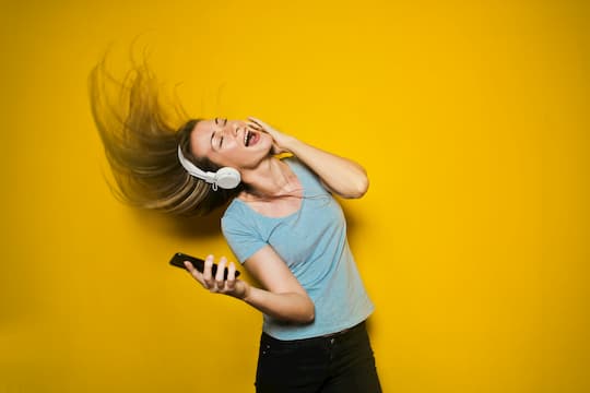 Listening To Music Does NOT Boost Creativity, Study Finds