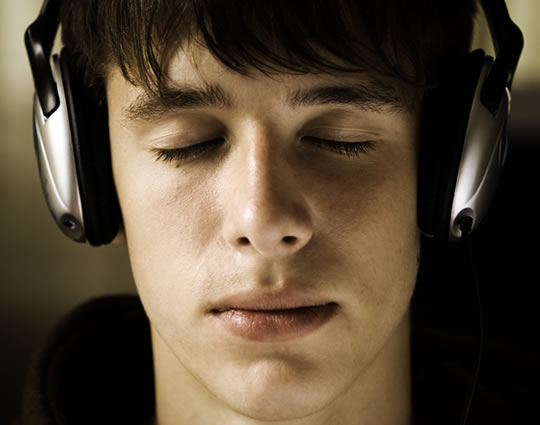 How Music Training Changes The Teenage Brain