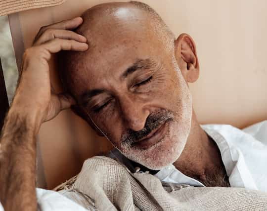 This Much Napping Is An Early Sign Of Dementia (M) post image