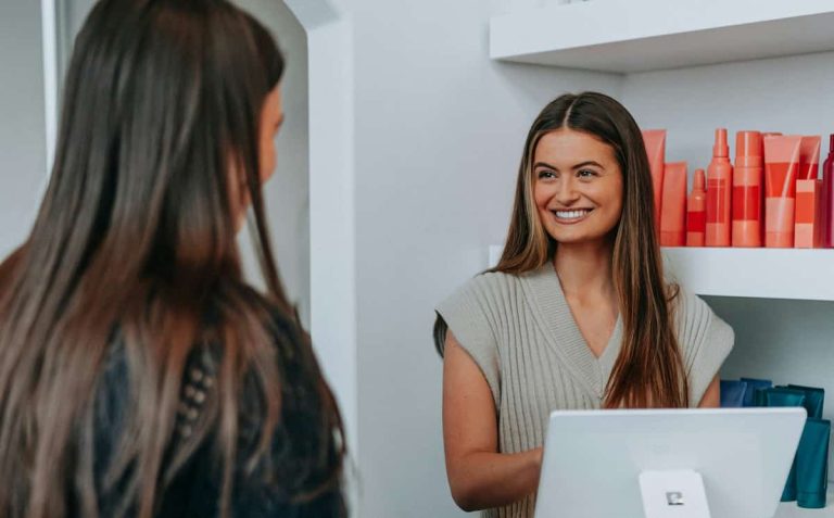 A Simple Mental Trick That Instantly Makes You Nicer — Even When You’re In A Hurry (M)