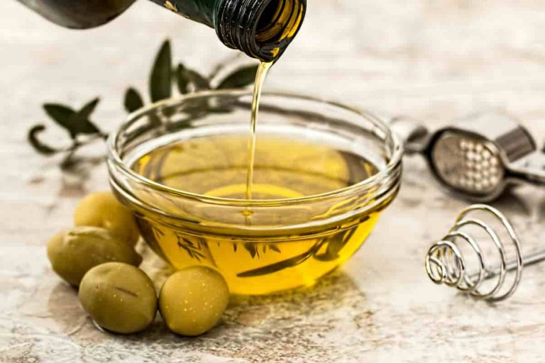 One Type Of Olive Oil Could Help Protect Your Brain (M)