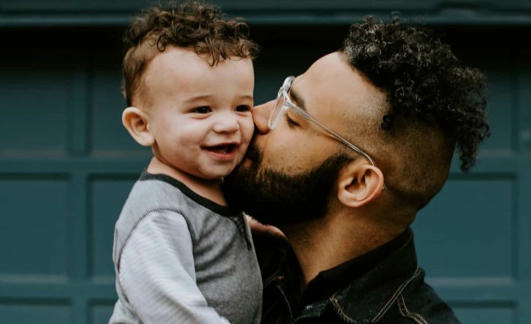 10 ‘Loving’ Parenting Practices That Research Says Damages Children (P)