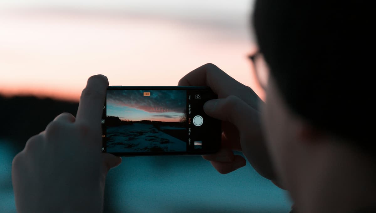 You Take Photos to Remember Things — What If That’s Making You Forget? (M)