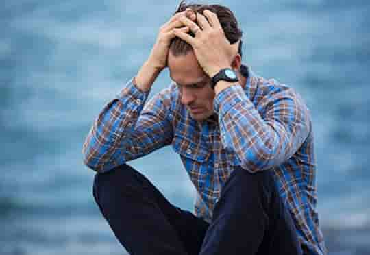 2 Personality Traits Linked To Social Anxiety (M)