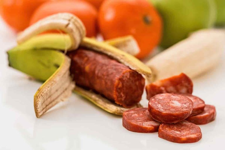 These Common Foods Could Be Aging Your Brain Faster (M)