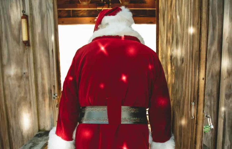 The Psychology Of Becoming Santa: What It Teaches About Purpose & Professional Identity (M)