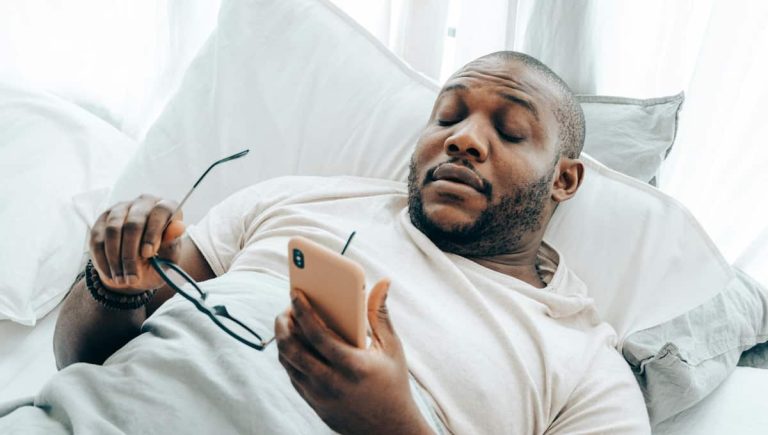 This One Personality Trait May Be Wrecking Your Sleep Every Night (M)