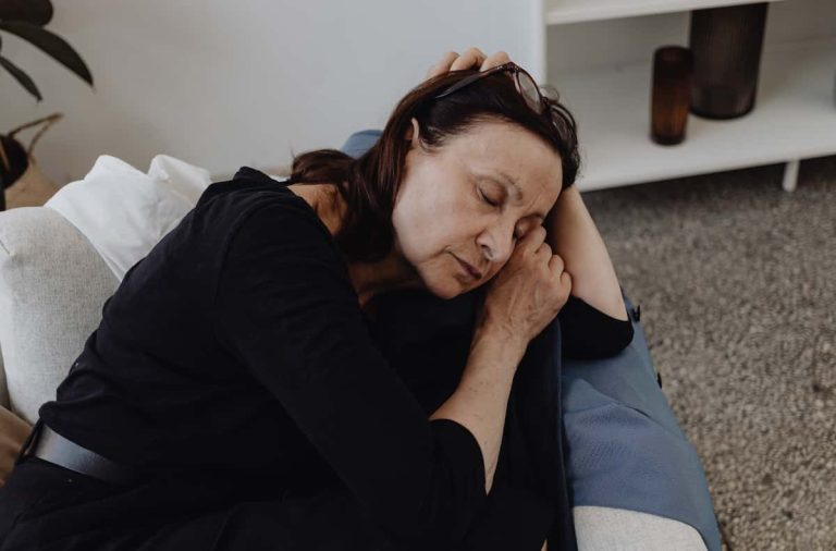 This Sleep Pattern Is Tied To Higher Dementia Risk (M)