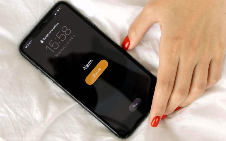 The Alarming Truth About Using The Snooze Button (M)
