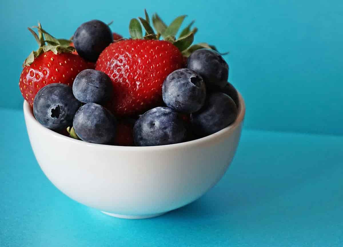 One Cup Of These 2 Fruits Per Day Stops Cognitive Decline