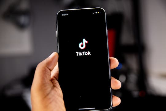 TikTok: How It Affects Mental Health (M)