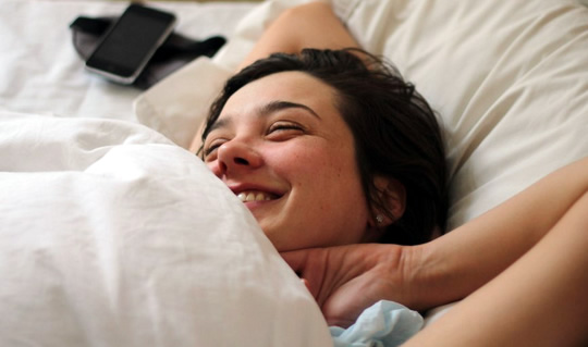 10 Rules From Sleep Experts To Help You Wake Up Refreshed Every Morning