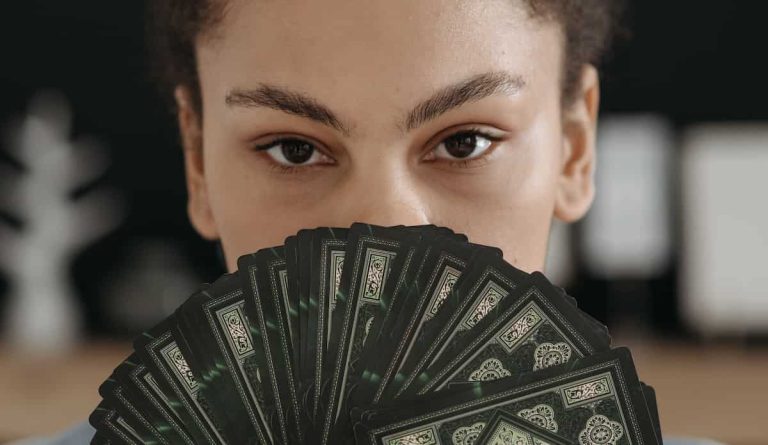 Why We Struggle To Foresee Our Own Decisions — Even After Repeated Experience (P)